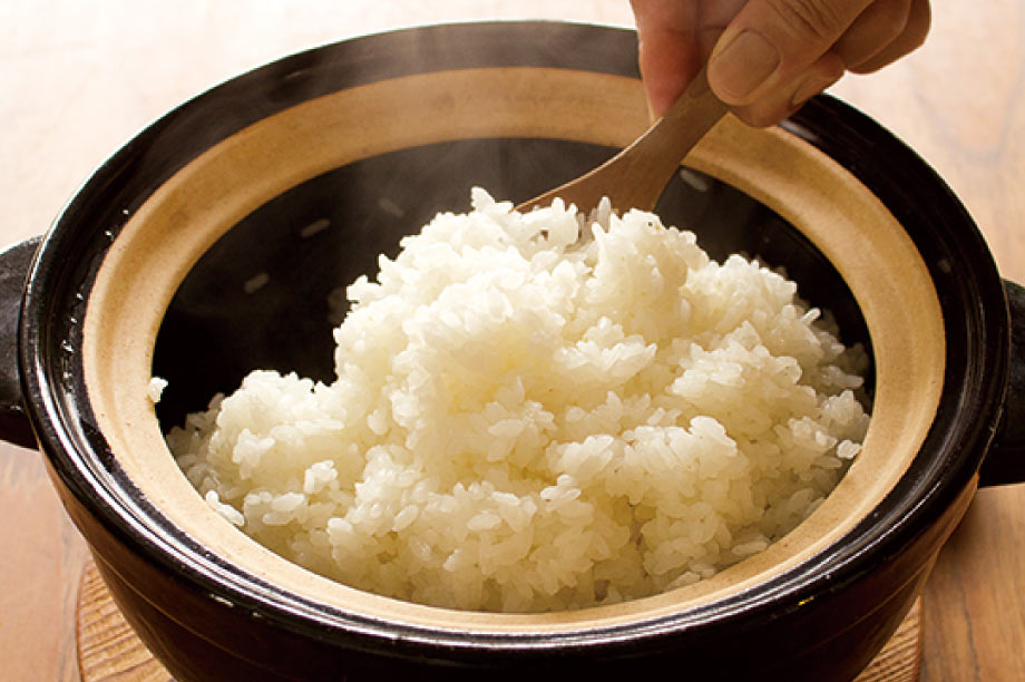 土鍋でふっくらご飯！「かまどさん」基本の使い方と活用レシピ
