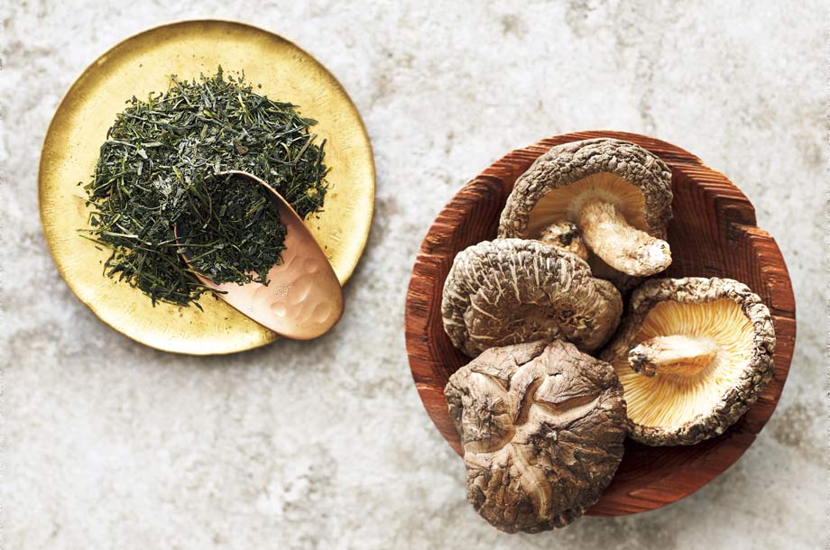 「うま味」文化をみらいへつなぐ。世界農業遺産に認められた掛川茶と国東の原木椎茸
