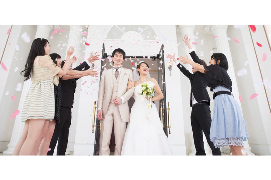 結婚祝いのお返し・内祝い、 結婚式でお世話になった方へ何を贈るべき？