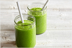 スムージーもスープもおまかせ！ Vitamixの最新モデルのパワーがすごい【簡単レシピ付き】