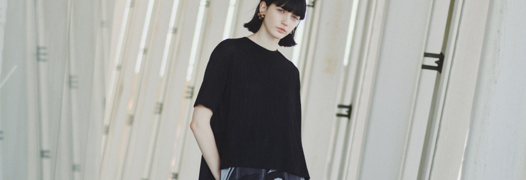 ADORE (Women) / アドーア TOP | ファッション・服 | 三越伊勢丹